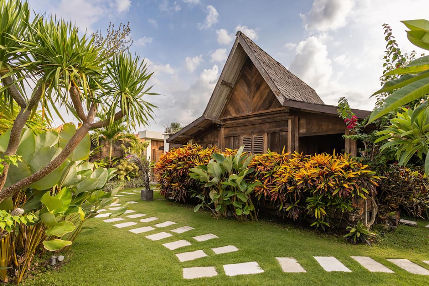 Villa Lina By Optimum Bali Villas Чангу Экстерьер фото