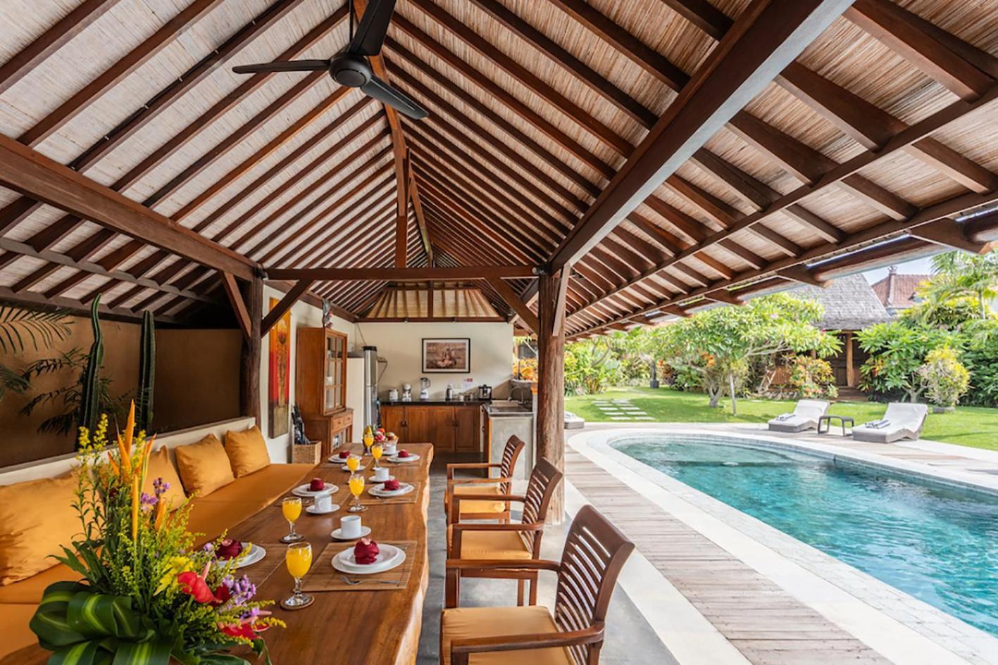 Villa Lina By Optimum Bali Villas Чангу Экстерьер фото